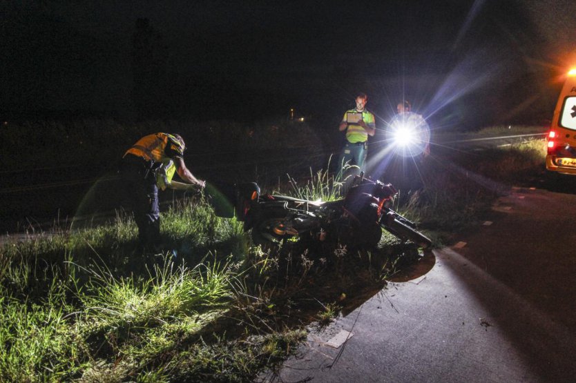 112-dokkum Motorrijder gewond na valpartij bij Marrum