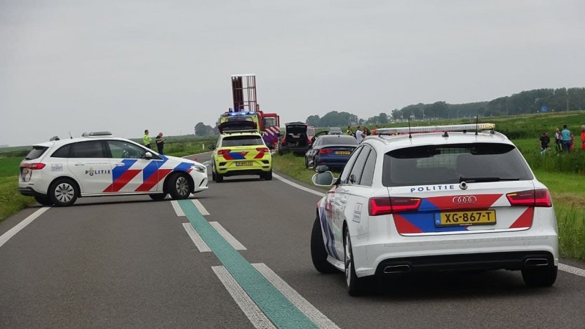 112-dokkum Auto te water bij Morra na onwelwording; automobilist overleden